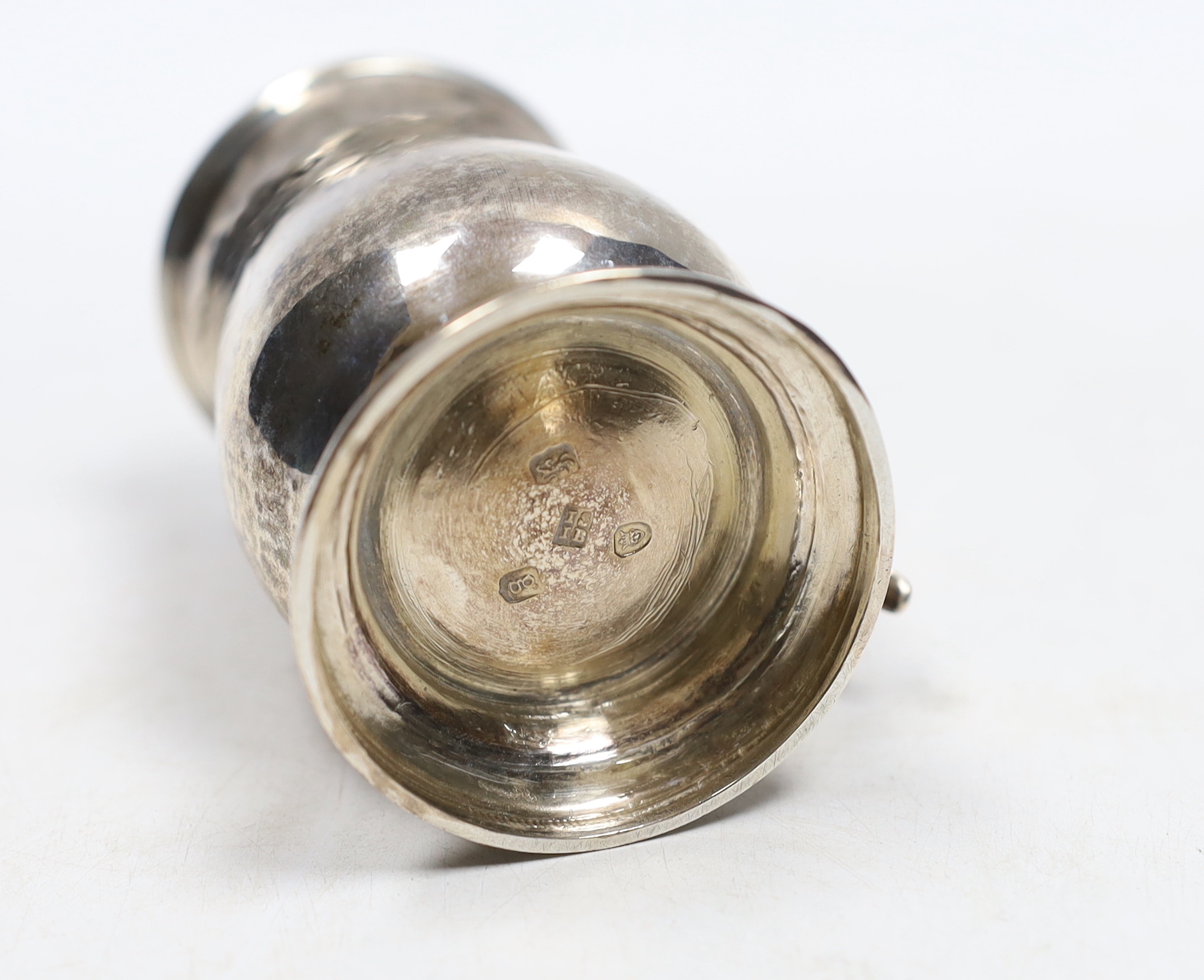 A George III small silver baluster mug, Sutton & Bult, London, 1782, 85mm.